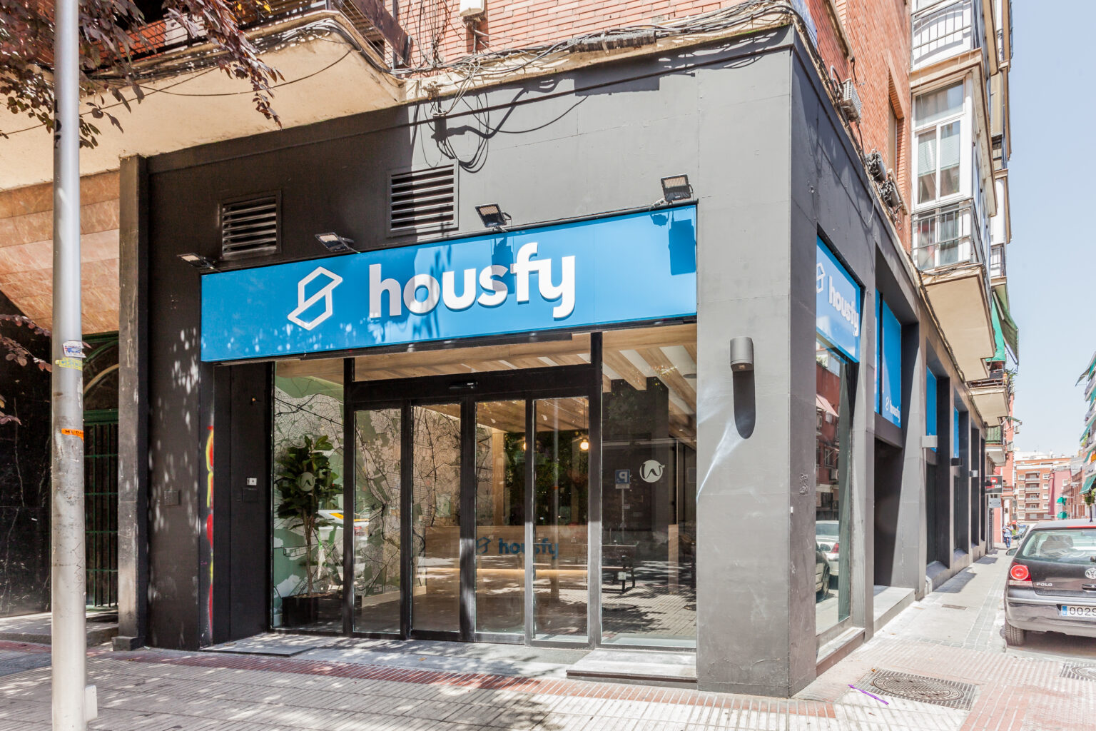 Housfy abre su primera oficina Home Store en Madrid Housfy